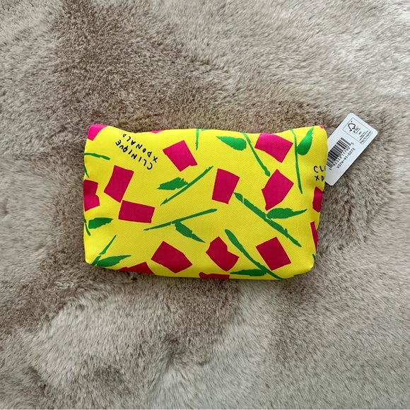 Clinique Makeup and Skincare Set - Picture 9 of 9